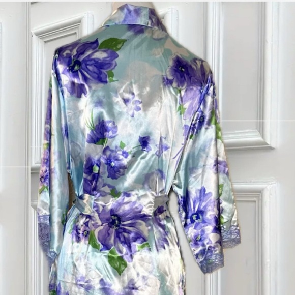 Jones New York Silky Satin Violet Floral Lace Trim Floor Length Belted Robe S/M - Picture 5 of 10